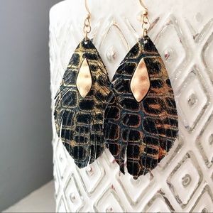 Restocked✨Metallic Animal Print Leather Earrings